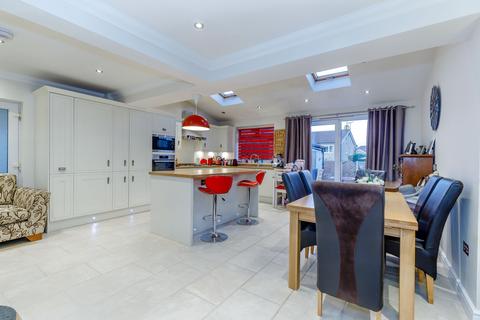 14 Beckwith Crescent, Harrogate, HG2 0BQ