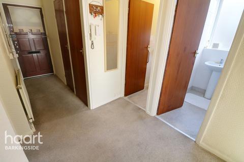 14, Carlton Court Craven Gardens, Ilford, IG6 1LT