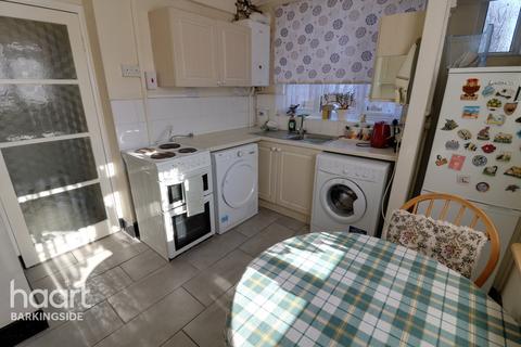 14, Carlton Court Craven Gardens, Ilford, IG6 1LT