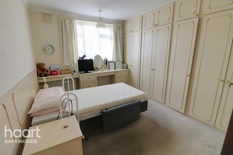 14, Carlton Court Craven Gardens, Ilford, IG6 1LT