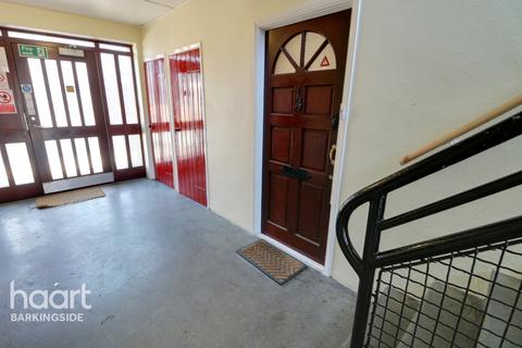 14, Carlton Court Craven Gardens, Ilford, IG6 1LT