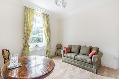 4 Gladstone House, Nanhurst Park Elmbridge Road, Cranleigh, GU6 8JX