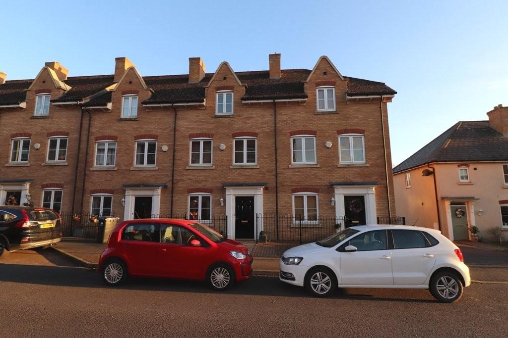 Welland Place, Ely 3 bed terraced house £350,000