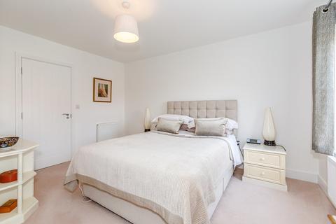 4 Ings Walk, Wetherby, LS22 5FE