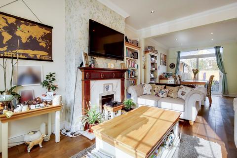 15 Aldersmead Avenue, Croydon, CR0 7SA