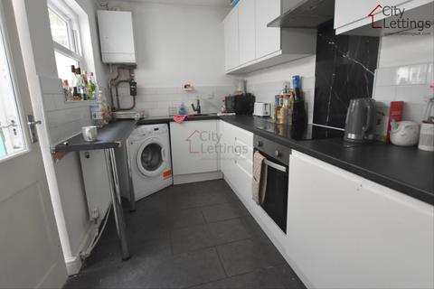 5 bedroom apartment to rent - Mansfield Road, City Centre
