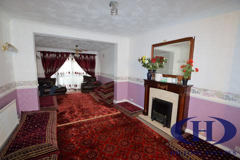 4 bedroom terraced house for sale, Stratford Road, Southall