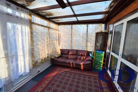 4 bedroom terraced house for sale, Stratford Road, Southall