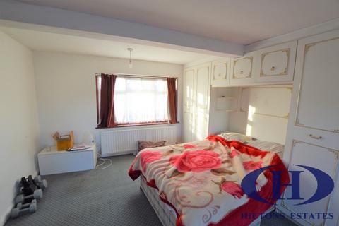 4 bedroom terraced house for sale, Stratford Road, Southall