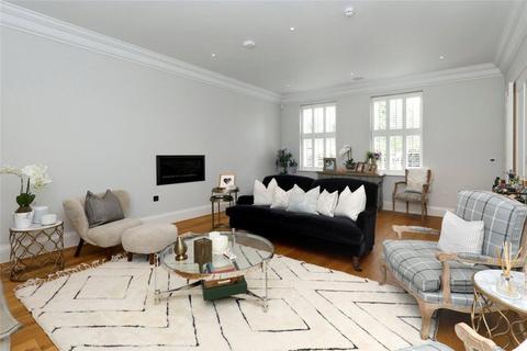 6 Deepdale, London, SW19 5EZ