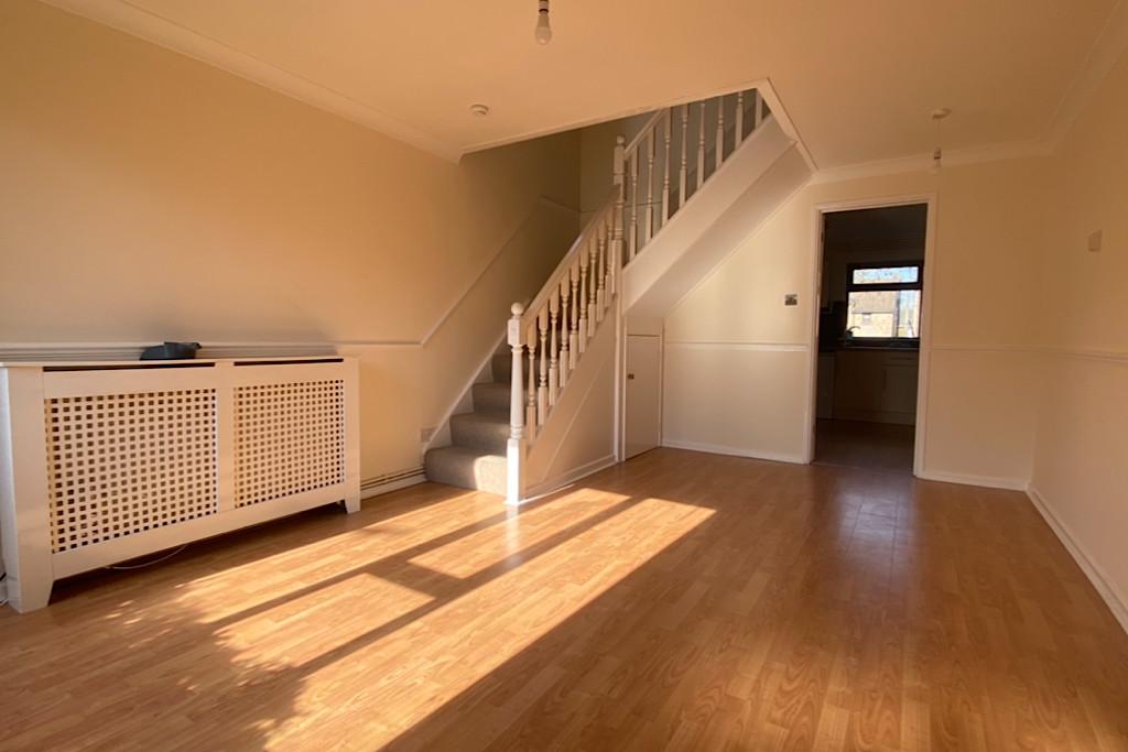 Sackville Road, Sutton 2 bed terraced house £1,400 pcm (£323 pw)