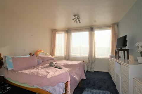 67 Huntingdon Close, Mitcham, CR4 1XL