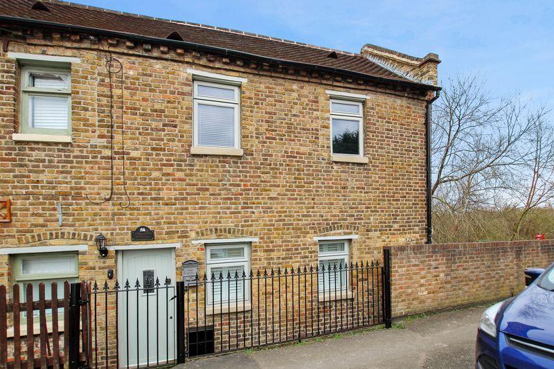 Maiden Lane, Crayford 3 bed cottage £410,000