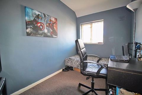 16 Broadmeadow Green, Bilston, WV14 6EG