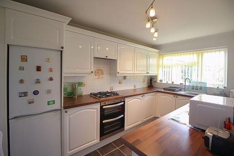 12 Chevening Close, Sedgley, Dudley, DY3 1BE