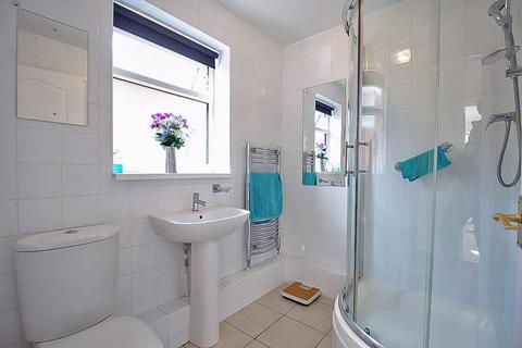 12 Chevening Close, Sedgley, Dudley, DY3 1BE