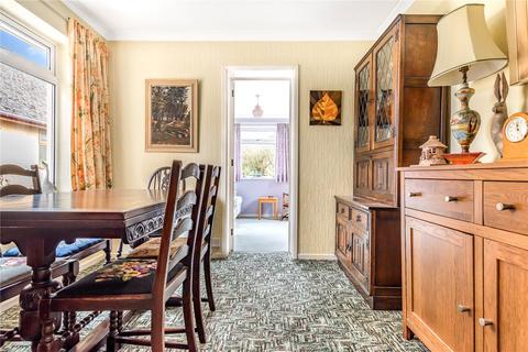 5 Busbys Close, Clanfield, Bampton, OX18 2RD