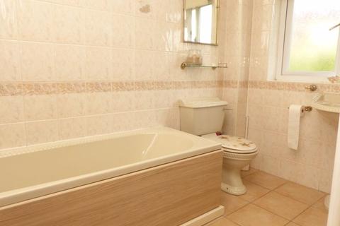 2 Deerham Close, Birmingham, B23 5XX