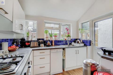 7 Balfour Road, London, W13 9TN