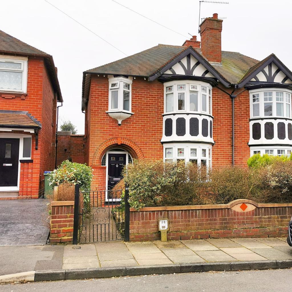 EBRINGTON ROAD, WEST BROMWICH, WEST MIDLANDS, B71 1AB 3 bed semi