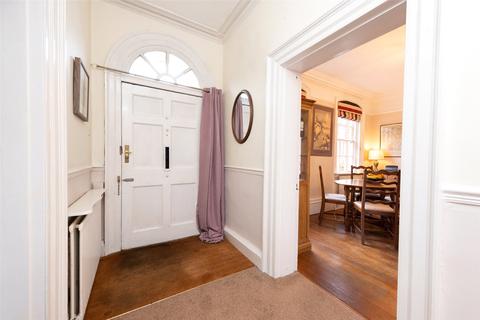 Flat 1, The Chestnuts High Street, Theale, Reading, RG7 5AN