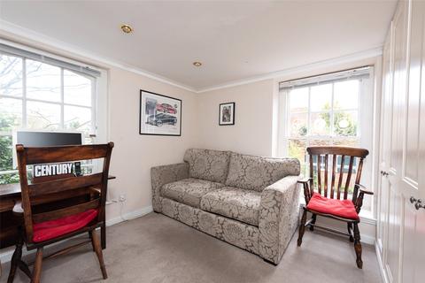 Flat 1, The Chestnuts High Street, Theale, Reading, RG7 5AN