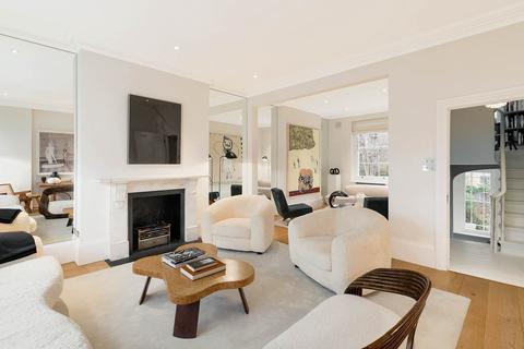 13 Pitt Street, London, W8 4NX