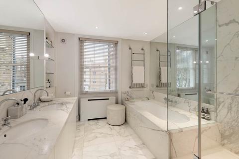 13 Pitt Street, London, W8 4NX