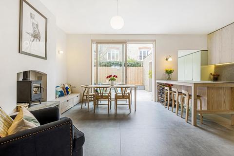 50 Forthbridge Road, London, SW11 5NY