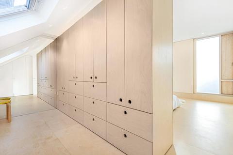 50 Forthbridge Road, London, SW11 5NY