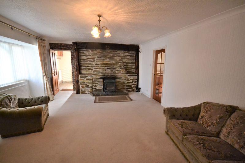 Talog, Carmarthen 5 bed detached house £950 pcm (£219 pw)