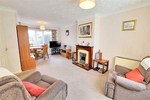 4 Abbey Close, St Johns, Worcester, WR2 4HR