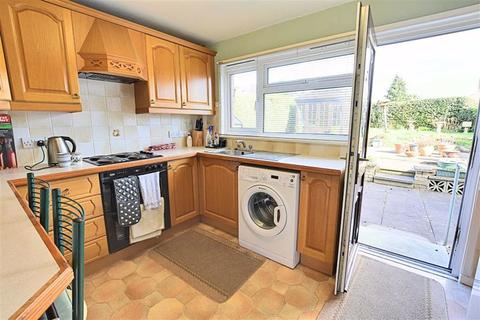 4 Abbey Close, St Johns, Worcester, WR2 4HR