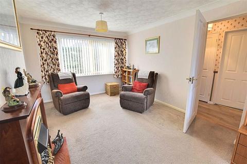 4 Abbey Close, St Johns, Worcester, WR2 4HR