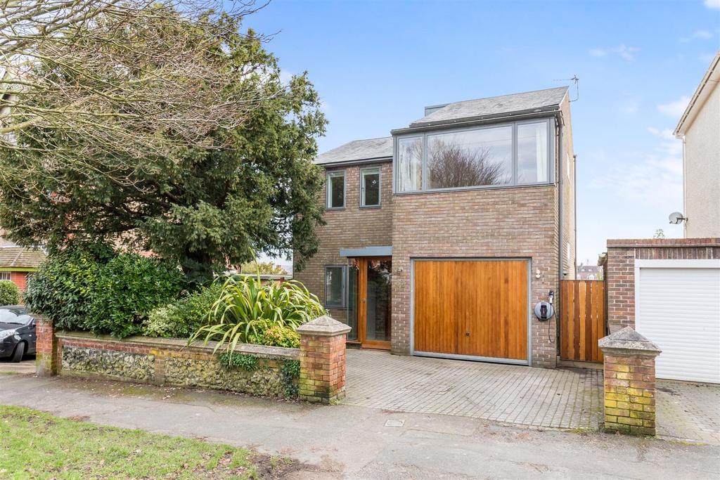 Prince Edwards Road, Lewes 4 bed detached house £1,200,000