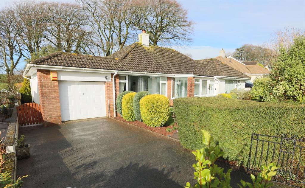 Seymour Drive, Torquay 2 bed detached bungalow £425,000