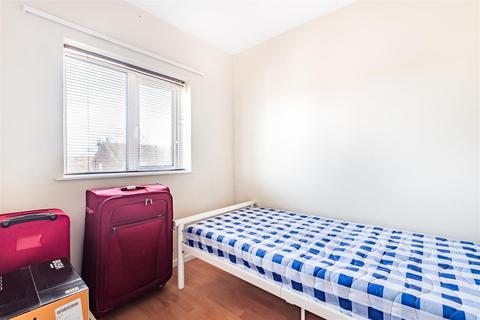62 Homestall, Guildford, GU2 8JS
