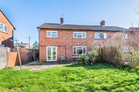 62 Homestall, Guildford, GU2 8JS
