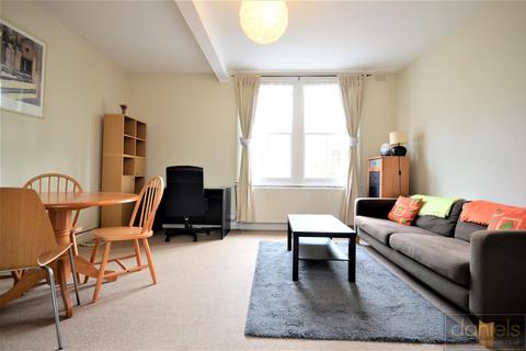 1 bedroom flat to rent, Walm Lane, London