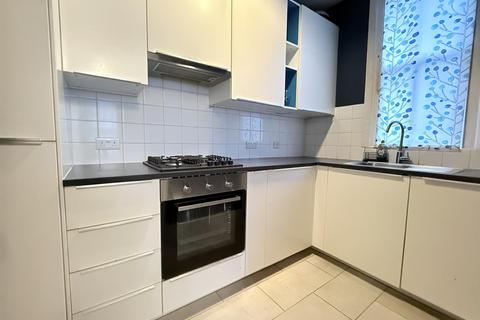 1 bedroom flat to rent, Walm Lane, London