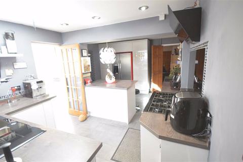 2 Blaisdon Close, Abbeymead, Gloucester, GL4 4SB