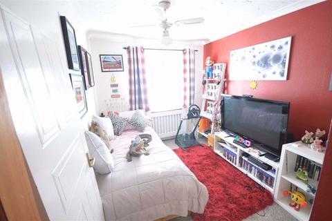 2 Blaisdon Close, Abbeymead, Gloucester, GL4 4SB
