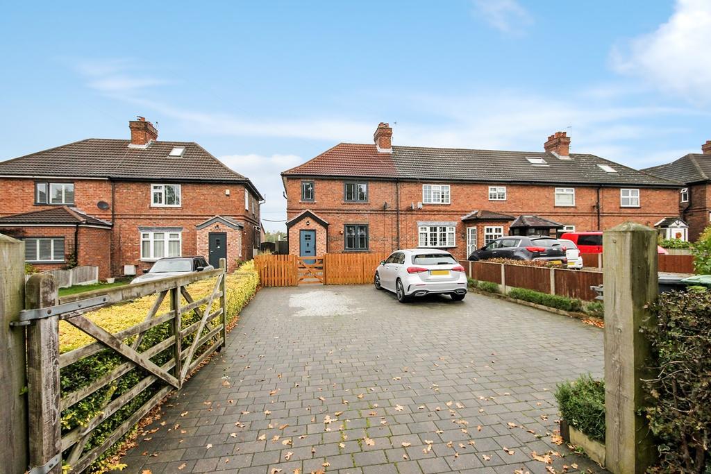 Lumb Brook Road, Appleton... 4 bed end of terrace house £375,000