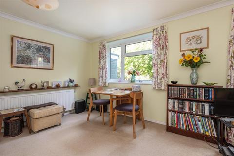 9 The Dene, West Molesey, KT8 2HL