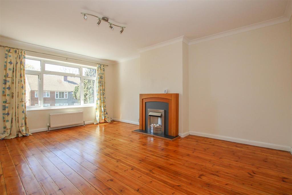 Hammonds Lane, Great Warley, Brentwood 2 bed £290,000