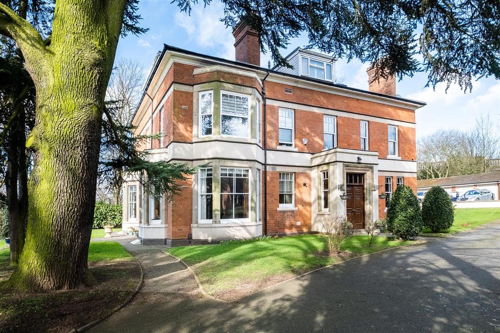 Borrowcop Lane, Lichfield 2 bed apartment £375,000