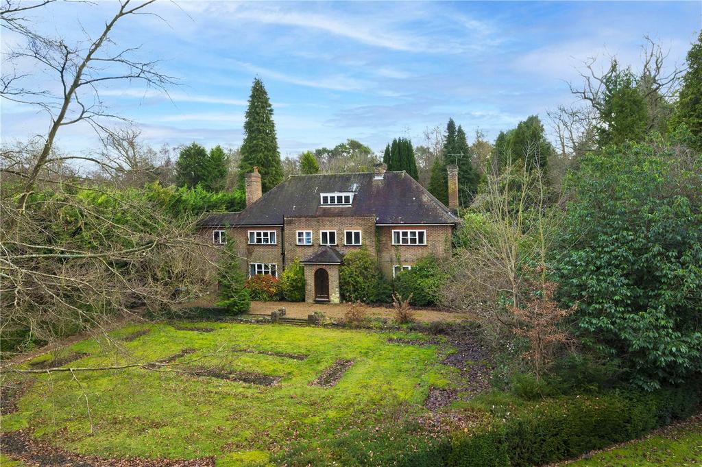 Blackhills, Esher, Surrey, KT10 6 bed detached house £2,750,000