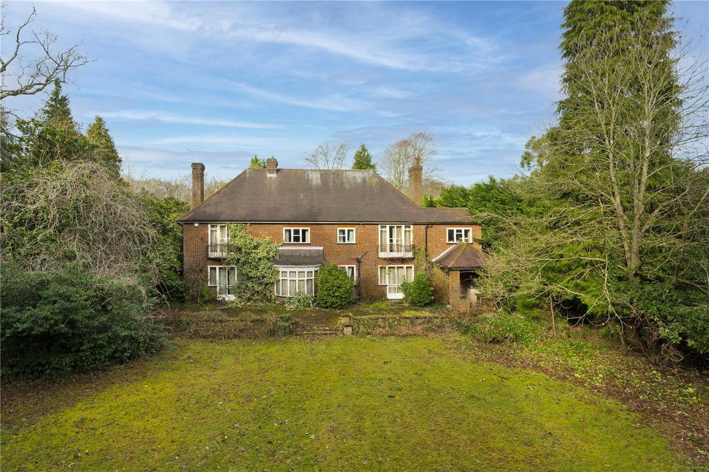Blackhills, Esher, Surrey, KT10 6 bed detached house £2,750,000