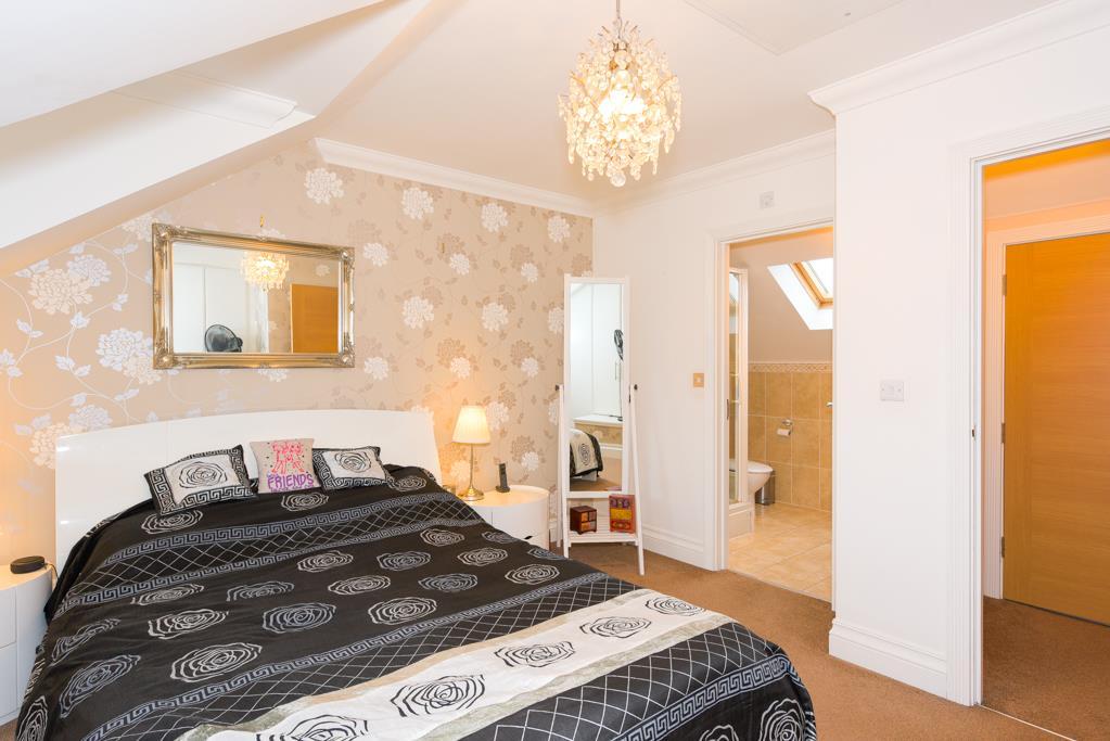 (Rightmove) 14.jpg
