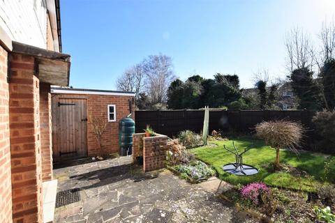 15 Grampian Way, Oakham, LE15 6NX